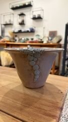 Çiçek Detaylı Geniş Ağızlı Vazo