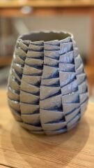 Dışı Kademeli Asimetrik Vazo