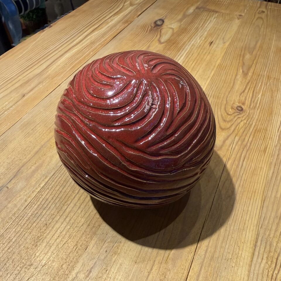 Büyük Boy Kırmızı Seramik Küre