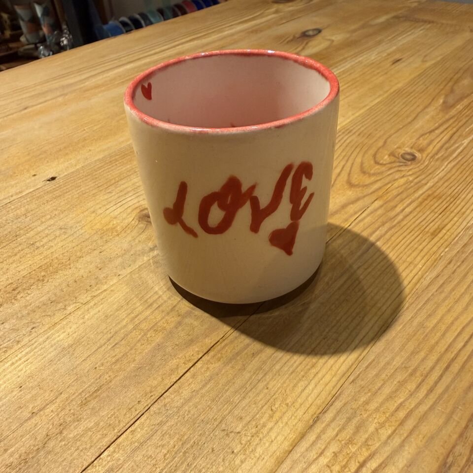 Kalp Detaylı Seramik Kupa