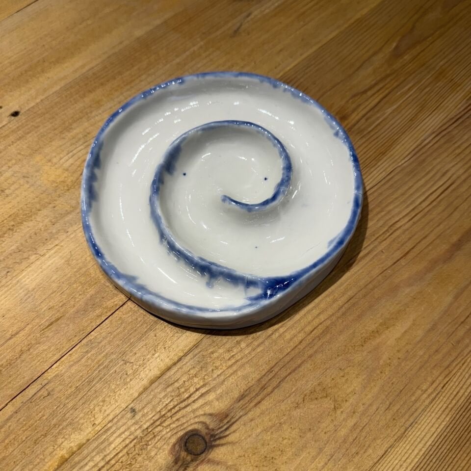 Porselen Spiral Dekoratif Tabak