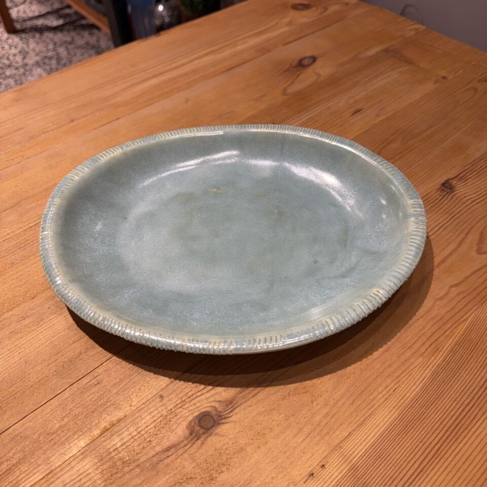 Kenarı Yivli Modern Seramik Tabak